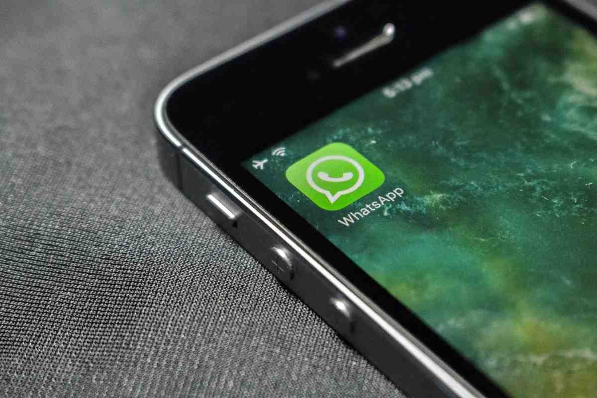 smartphone icona whatsapp